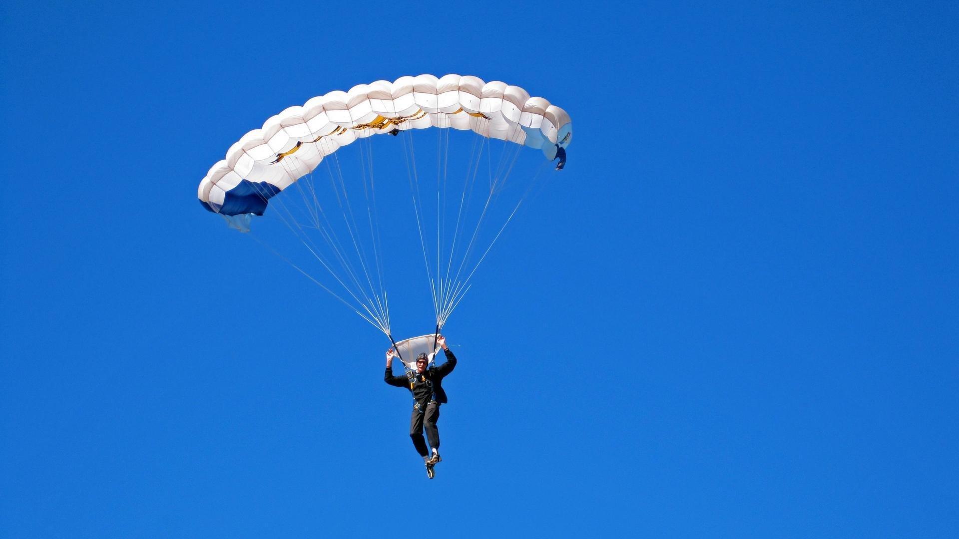 中秋月圆时，怎能少了枪手祝福！